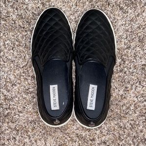 STEVE MADDEN SLIP ONS
